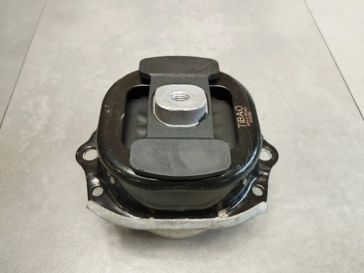 BMW X6 E71 2012 4.4 V8 engine mount 6780653