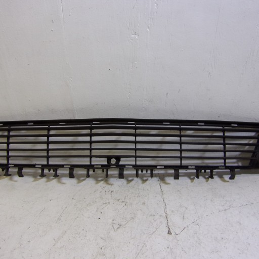 grid of a bumper central OPEL VECTRA C 09186126