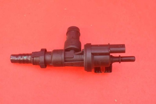 Sensor des Kraftstoffsbehälters ODPOWIETRZAJACY 7614013 BMW F44 GRAN COUPE 2.0ix 306 KM 19-21