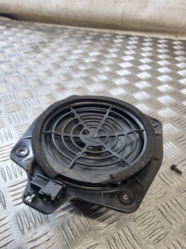 speaker left rear part BOSE AUDI A4 B6 CABRIO