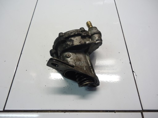 VOLVO S80 VW LT 2.5TDI pump VACUM 074145100