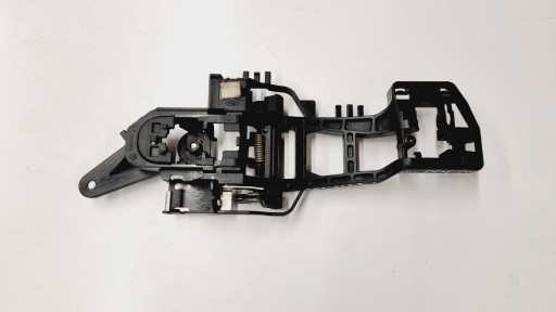 BK21-V266B23-AB - КРІПЛЕННЯ РУЧКИ ЛІВИХ ДВЕРЕЙ FORD TRANSIT CUSTOM