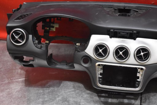 dashboard instrument panel console cockpit airbag EU MERCEDES CLA C117 13-16