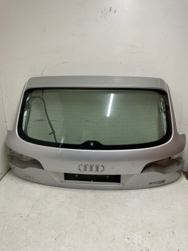 8u0 - AUDI Q7 ЗАДНЯ ДВІРЦЯ LX7W
