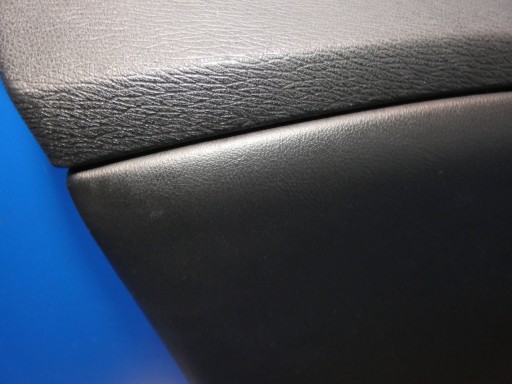 VOLVO V40 II side upholstery door left front - WERSJA ANGIELSKA