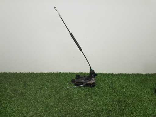 lock door right front OPEL ZAFIRA B 13210749