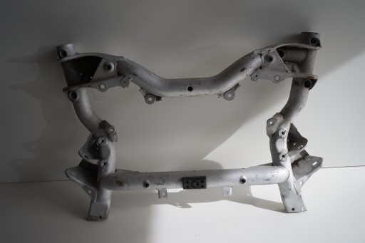 218 628 - Передние салазки для mercedes w212 polift w218 cls двигатель задний 2wd привод