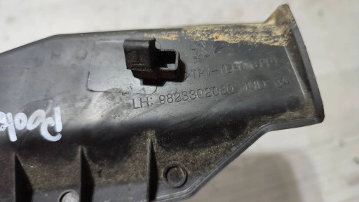 Peugeot 208 II 23r 1.2 front side left torpedo