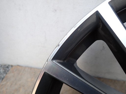 DISK HLINÍKOVÝ AUDI A4 B9 19 8,5J 5X112 ET 32 8W0601025AN