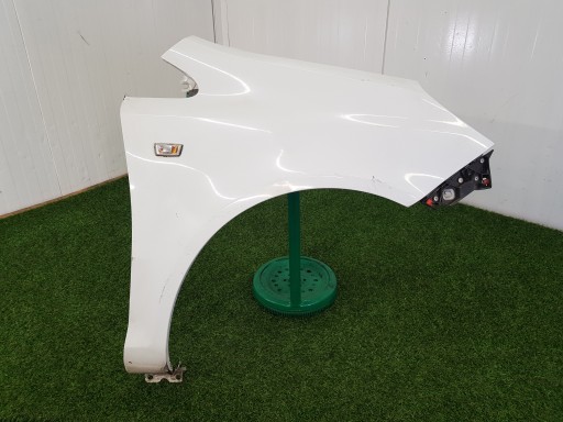 blatník pravý přední OPEL CORSA D
