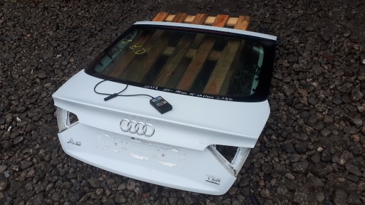 A5 8T ЗАДНЯЯ ДВЕРЬ ЗАДНЕГО LS9R SPORTBACK 5D