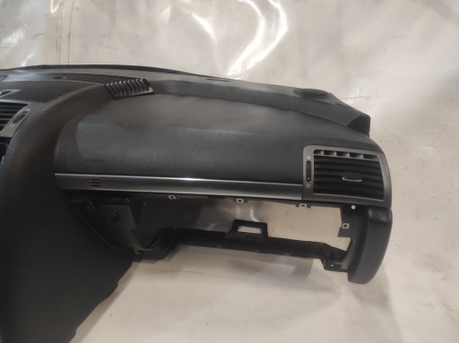 Peugeot 407 dashboard instrument panel console cockpit