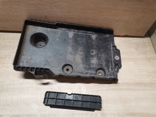 držiak akumulátora VOLVO V40 II 2012-2018r 31301934