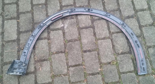 moulding cap of a fender left front AUDI E-TRON 4KE