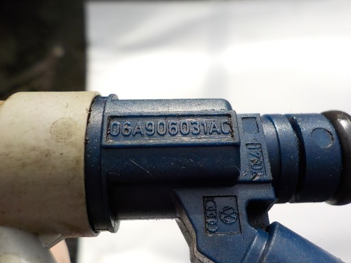 VOLKSWAGEN BORA 2.0 B Injecteur 06A906031AC