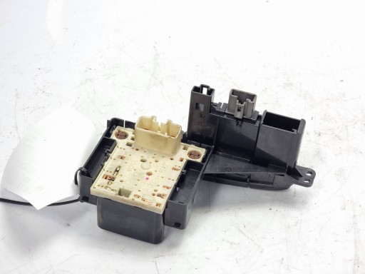 button 758294 TOYOTA YARIS and