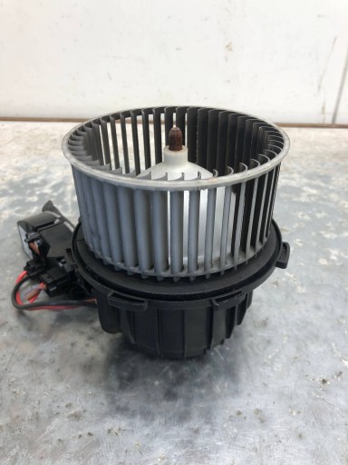 heating fan AUDI A4 B8 LIFT 8T0820521F