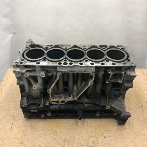 09487202 - БЛОК ДВИГАТЕЛЯ 2.0 D3 163 л.с. S80 II V70 III XC70 III