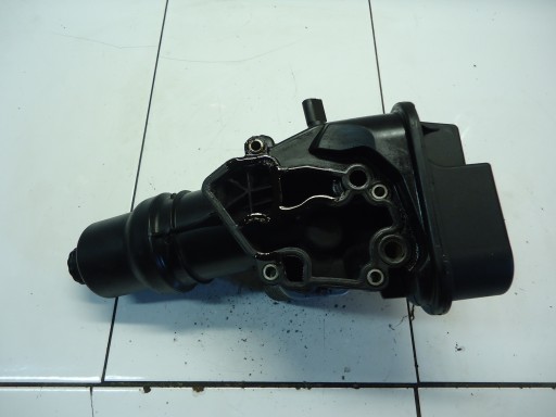 AUDI A4 B7 2.0TFSI BWE držák olejového filtru 06F115397F