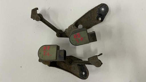 A8 D3 датчик уровня левый задний 4E0616571B