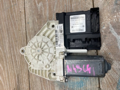 Фольксваген гольф плюс моторчик вікон передніх дверей 5k0959793a