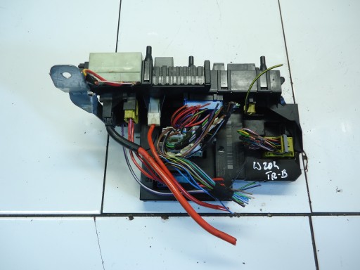 MERCEDES W204 W212 modul SAM sicherungskasten 2045458401