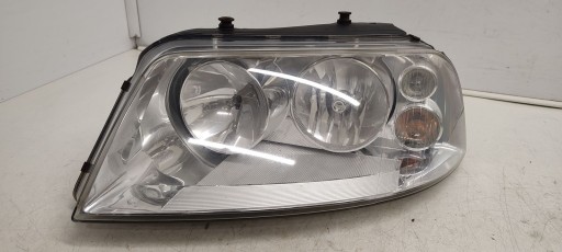 light front front left VW Sharan and LIFT
