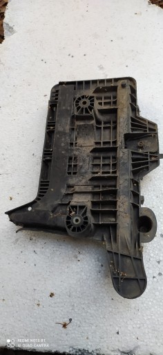1K0915333B držač akumulatora AUDI SEAT SKODA VW