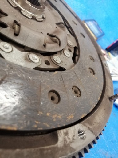 Embrayage 03G141025E AUDI VW SEAT SKODA 2.0 TDI CCF