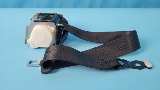 W205 ремень безопасности правый задний A2058600685