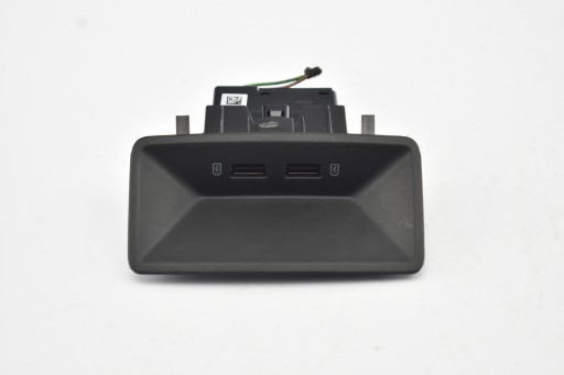ГНЕЗДО ДЛЯ ЗАРЯДНОГО УСТРОЙСТВА USB 5Q0035726L SEAT LEON III