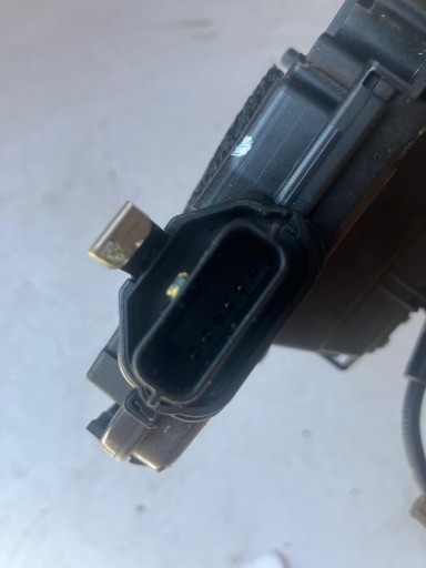 lock door right rear part RENAULT CLIO V 825007311R