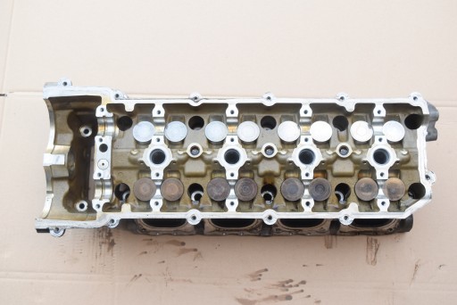 1560161901 A1560161901 - Mercedes w211 w219 6.3 amg головка левая m156