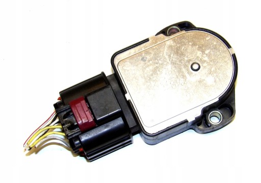 XR8F-9E928-AE - JAGUAR S-TYPE 3.0 ДРОСЕЛЬНИЙ ДВИГУН