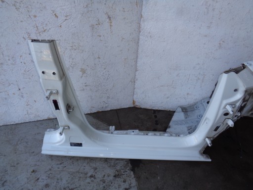 FABIA III 3 threshold right pillar