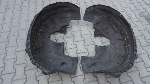 VOLVO XC90 II - mudguard rear. right rear part