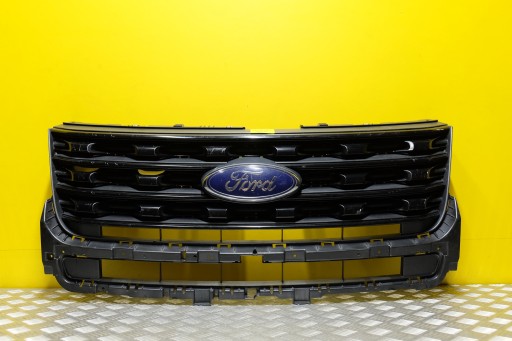 РЕШІТКА ПЕРЕДНЯ FORD EXPLORER 2016-2018 США