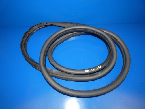 MERCEDES C KLASA W205 sedan gasket bodywork door right front