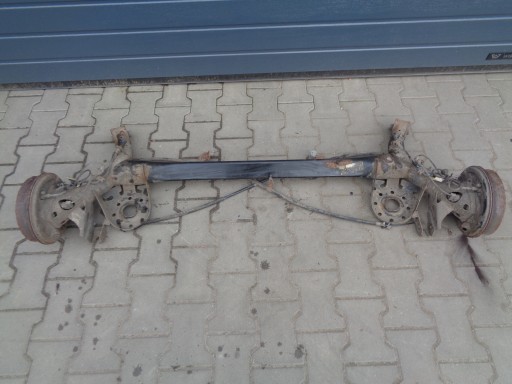 Задняя балка оси toyota yaris ii с барабанами