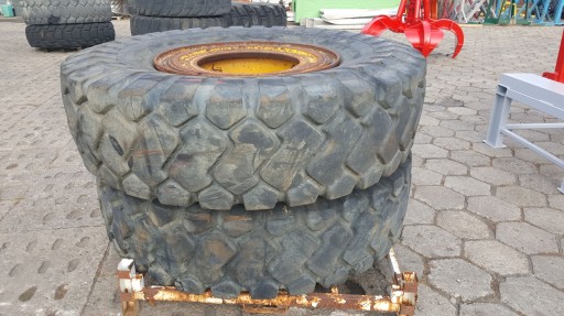 Шина 18. 00x33 + обід * імпорт