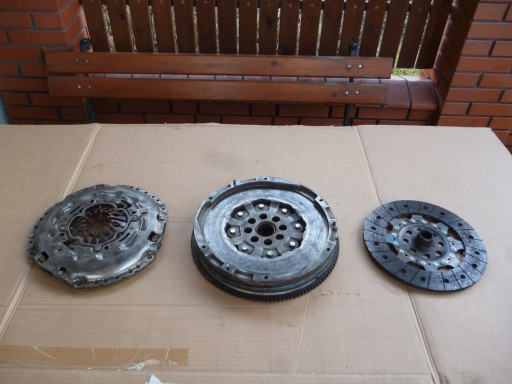 Двомасове колесо LUK 123006693r Reno Master 2.3 DCI