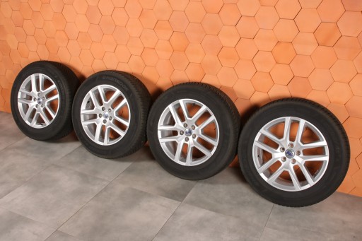 VOLVO XC60 and disc wheels tyres WIELOSEZONOWE KOMPLET 18" 31445568