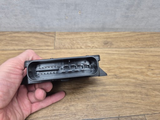 BMW F10 F11 F12 F25 module control unit electric brake 6858017