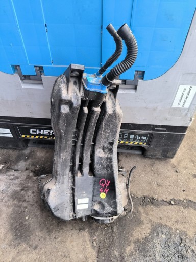 AUDI Q7 4M бак AdBlue насос 4M0181878CC