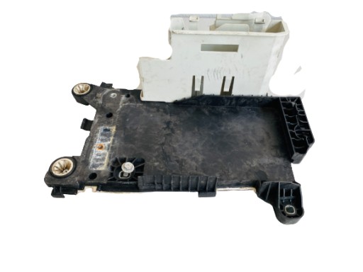 BMW 2 F45 Батарейная база