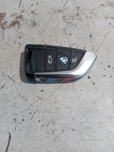 BMW X1 F48 брелок 6805998