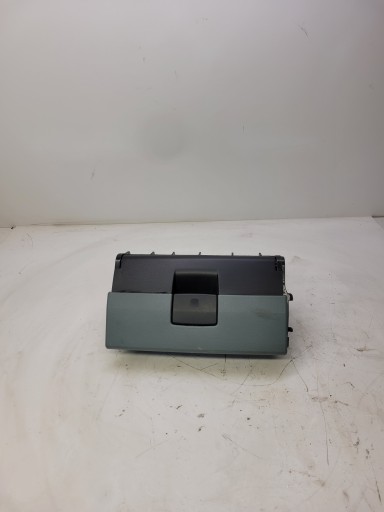 HANDSCHUHFACH SITZ RECHTS AUDI A3 8P LIFT 8P0881578