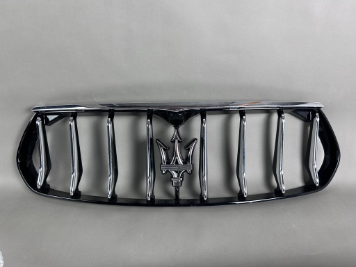 670048789 - Імітація гриля Maserati Levante