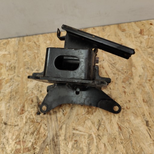 holder engine mount TOYOTA YARIS III 1.5 HYBRYDA