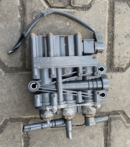 A0013271425 - КЛАПАН ПОДУШКИ ECAS ACTROS MP4 EURO 5 6 AXOR